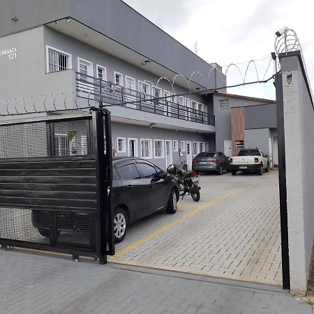 ピンダモニャンガバLoft05 Completo Ar Internet Garagem Prox Aparecida E Industriasアパートメント エクステリア 写真