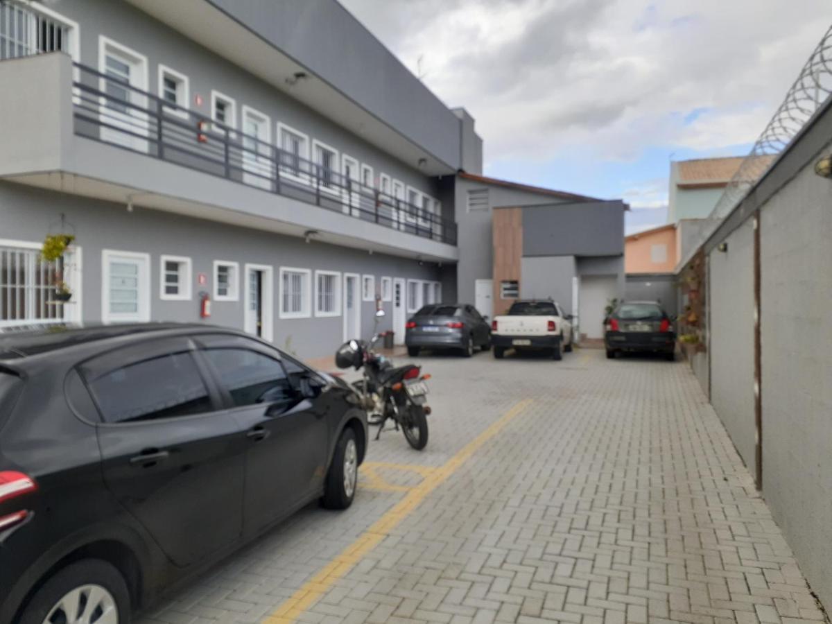 ピンダモニャンガバLoft05 Completo Ar Internet Garagem Prox Aparecida E Industriasアパートメント エクステリア 写真
